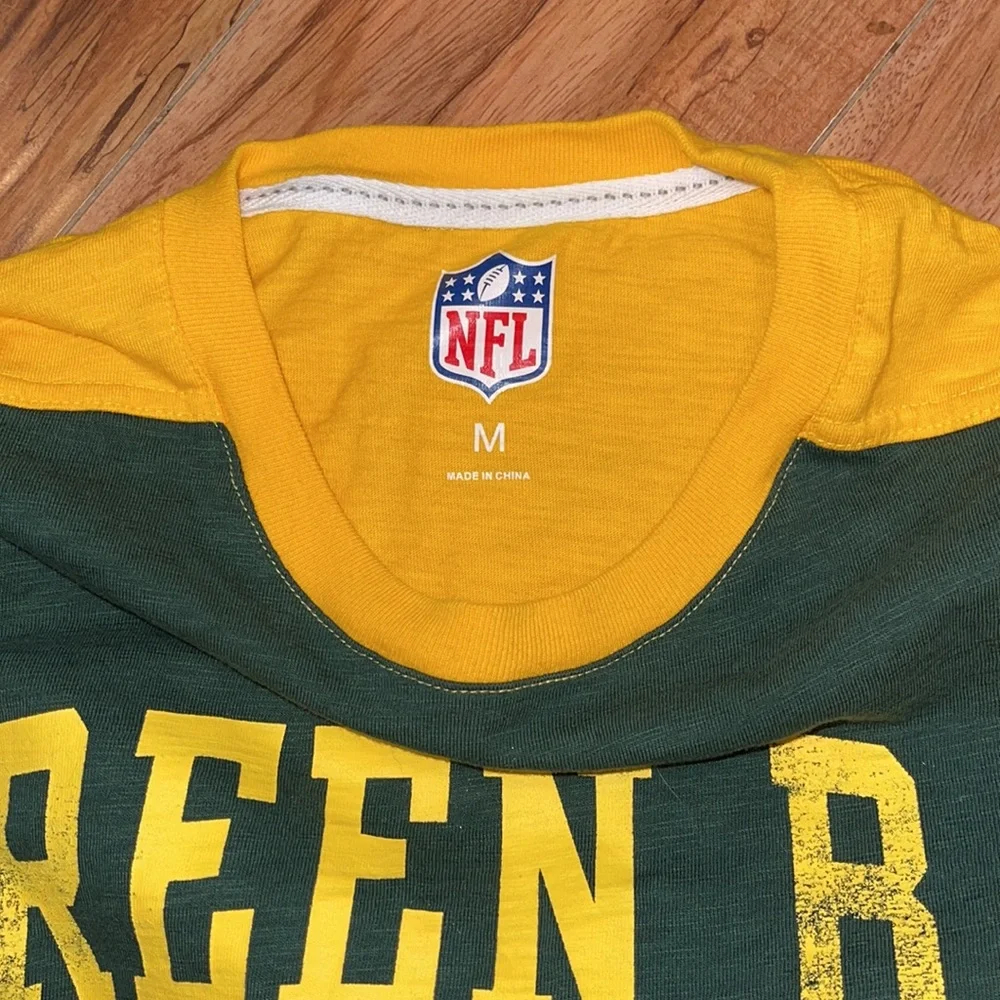 NFL Greenbay Team men’s GIII Apparel group long sleeve Shirt size medium‎